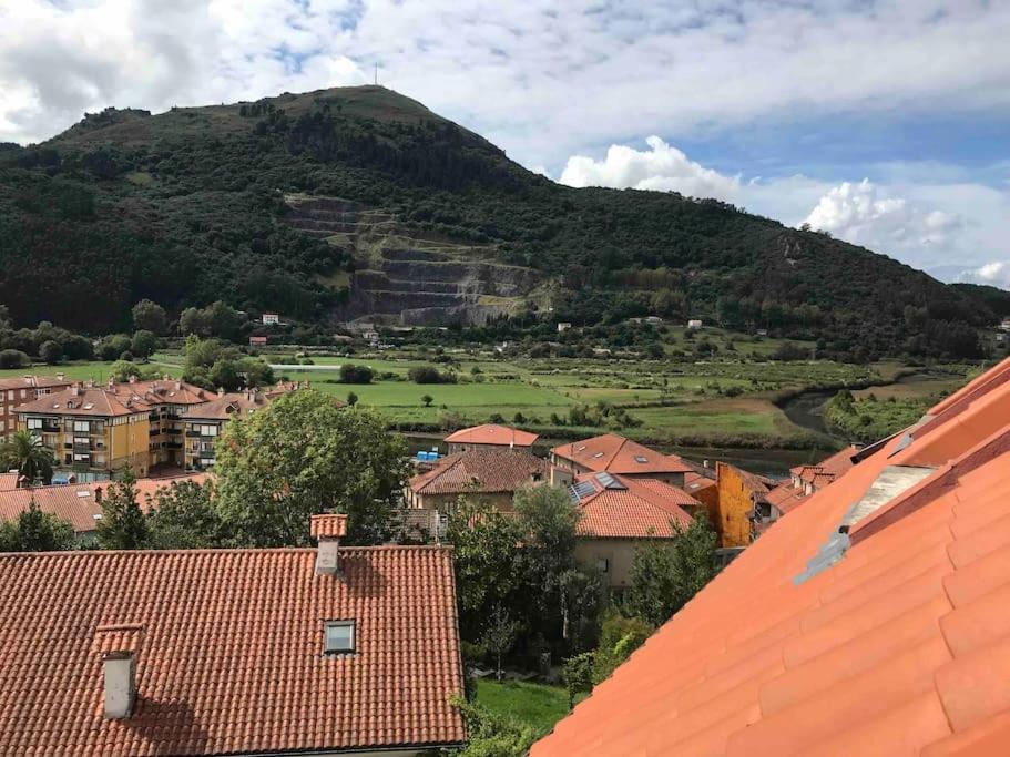 Precioso Atico Con Parking Privado. Vistas Al Rio Appartement Limpias Buitenkant foto