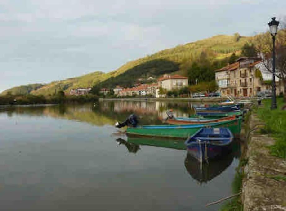 Precioso Atico Con Parking Privado. Vistas Al Rio Appartement Limpias Buitenkant foto